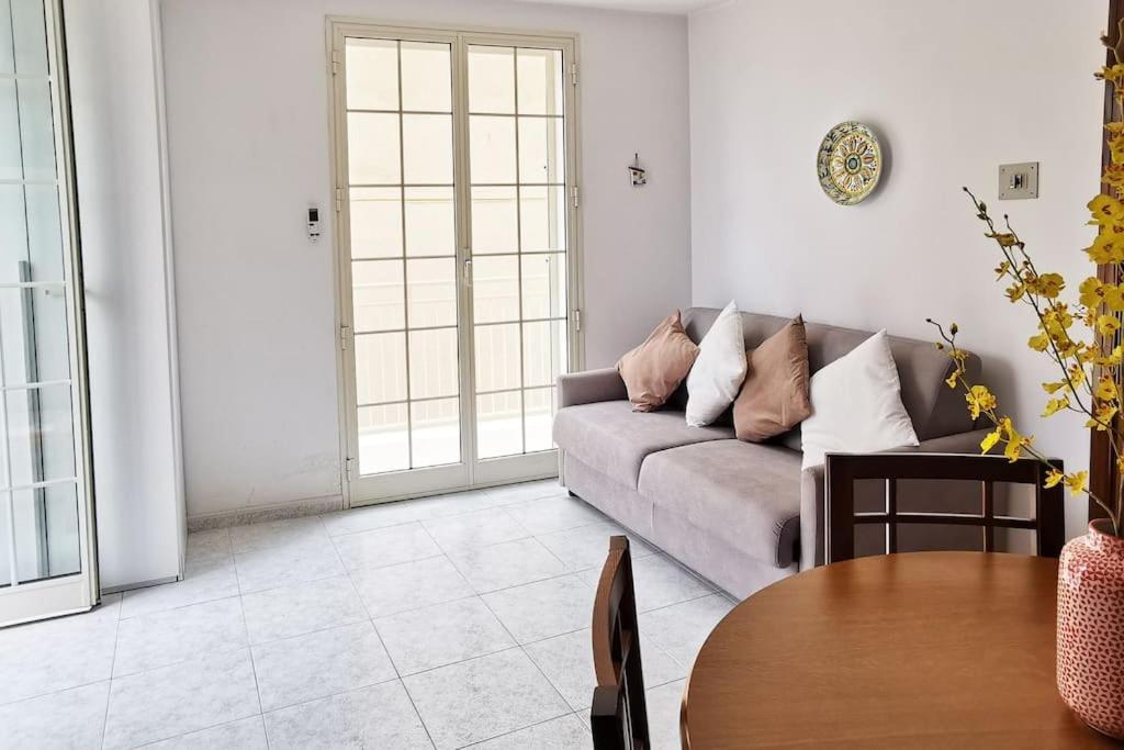 Apartamento Casa Valentina A 100 M Dal Mare Santa Flavia Exterior foto