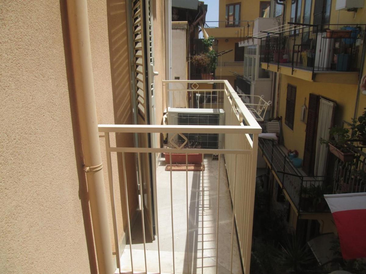 Apartamento Casa Valentina A 100 M Dal Mare Santa Flavia Exterior foto